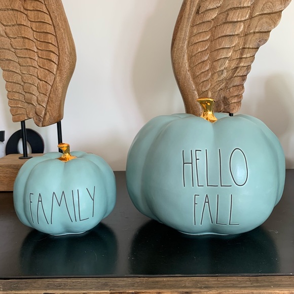 New colour!! HELLO FALL medium size pumpkin